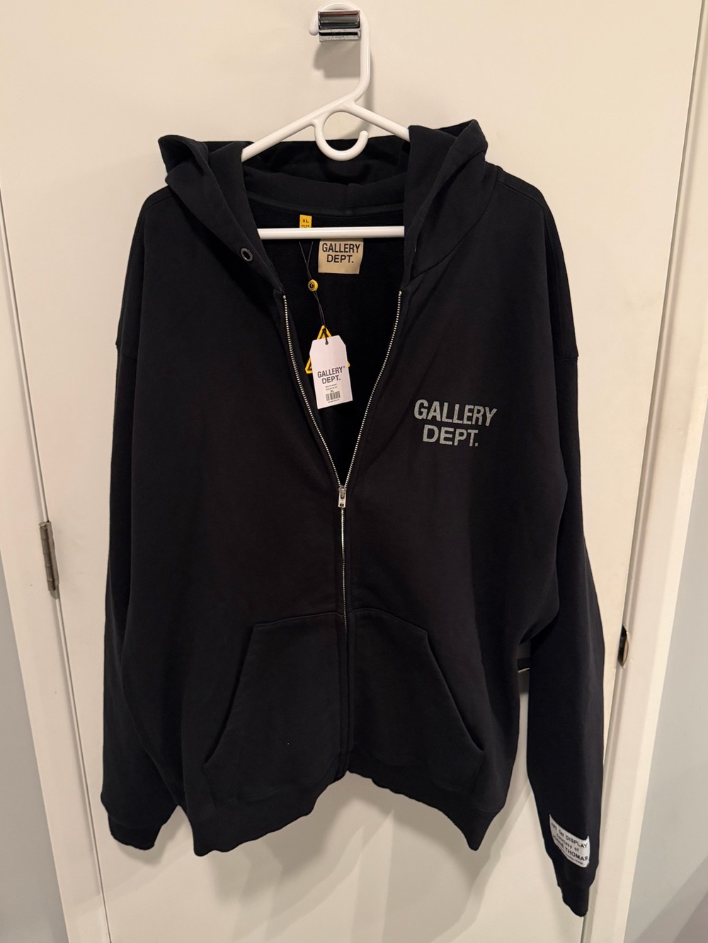 Gallery Dept. Black zip up sweat shirt size XL